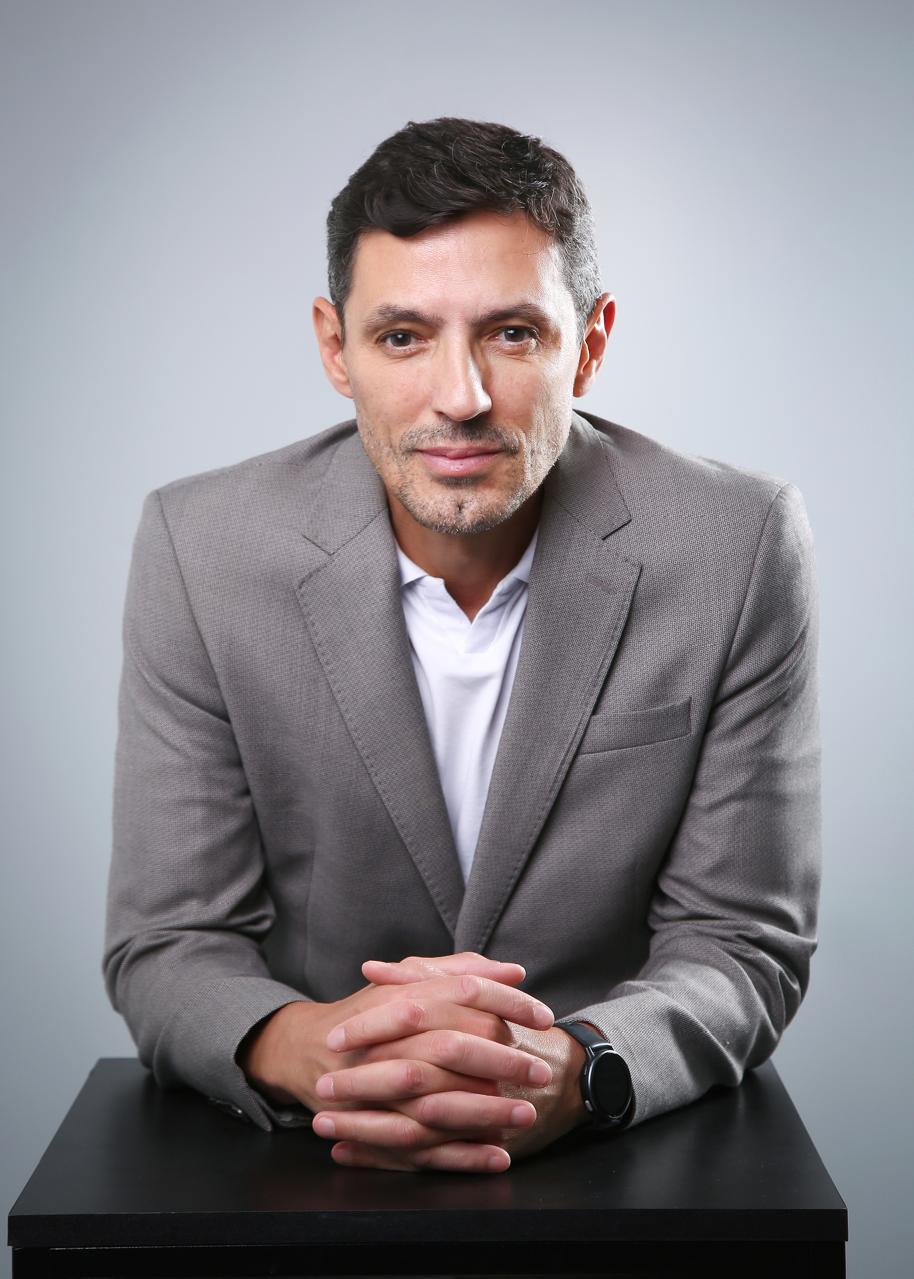 Dr. Victor Rogerio